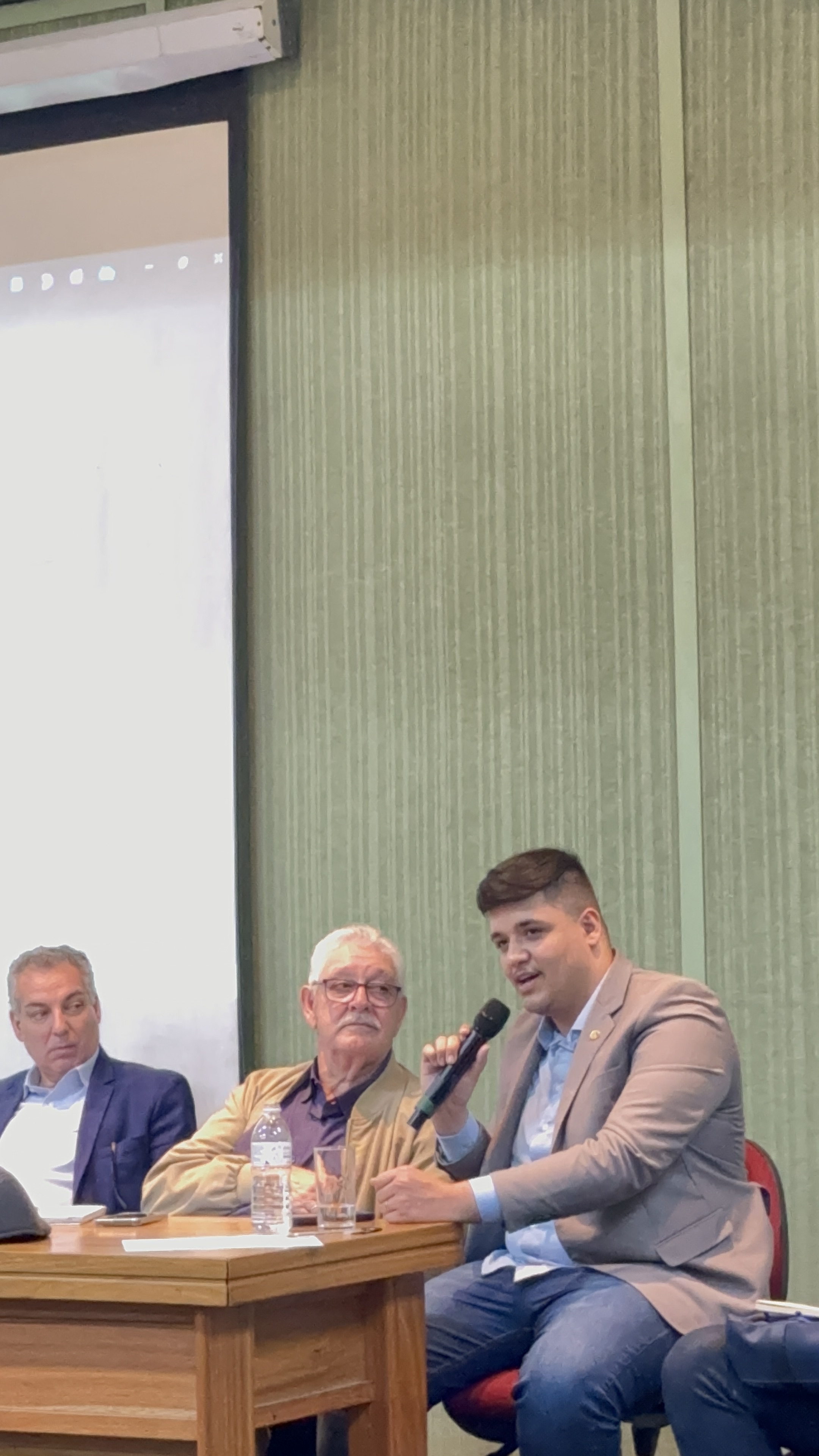 Roda de conversa sobre Segurança Pública, com SMART SAMPA uso da Tecnologia para combater o crime.